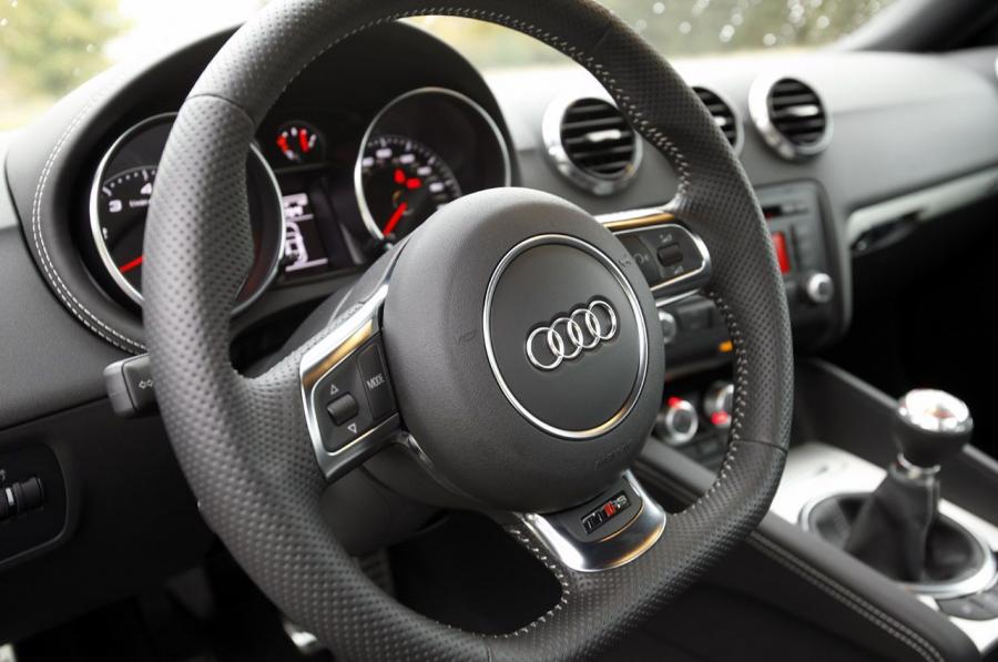 Панель приборов Audi TT RS Coupe (8J) 2011 года  (NA) (фото 12 из 39)